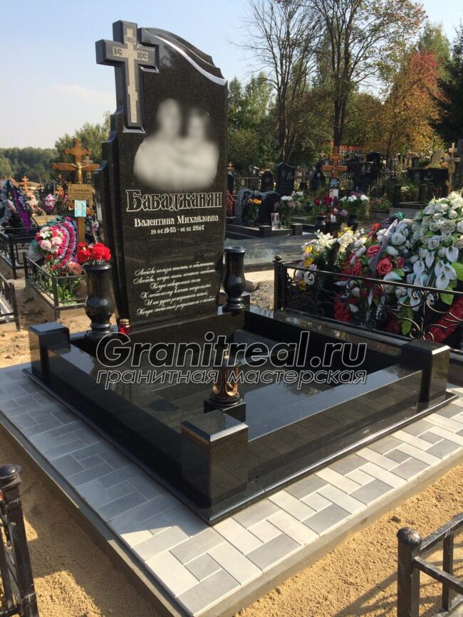 памятники в европейском стиле