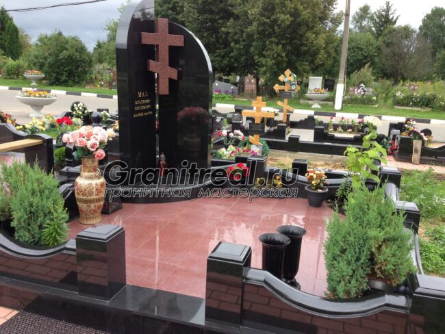 памятники и надгробия