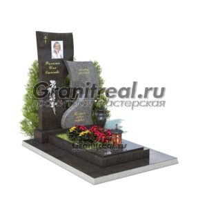 Памятник в виде сердца