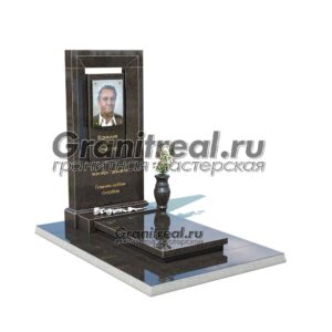 Памятник в европейском стиле