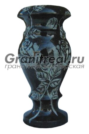 Гранитная ваза с гравировкой