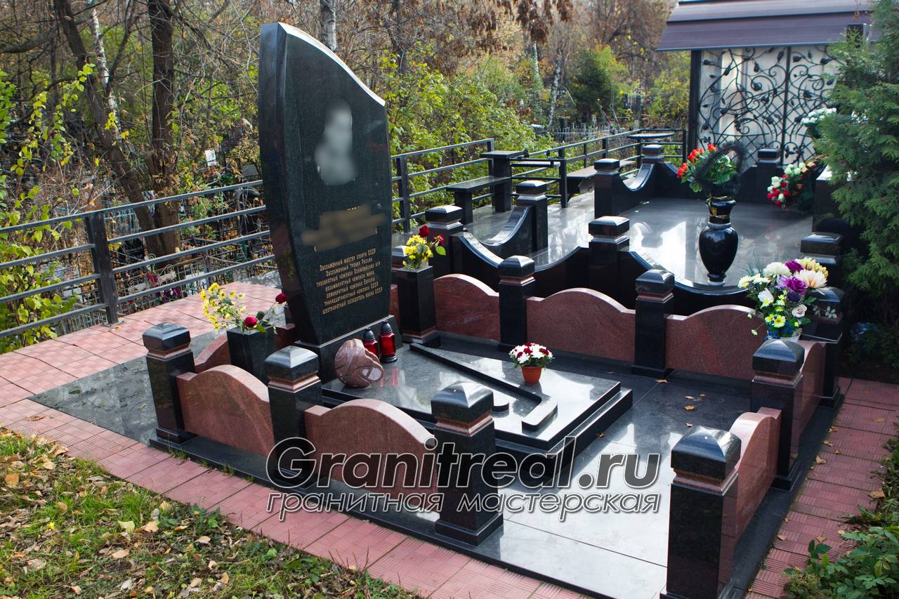 памятники из гранита