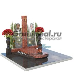 Памятник из стекла