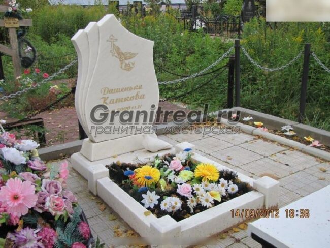Мемориальные комплексы из мрамора