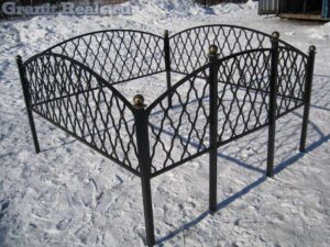 ограда из металла