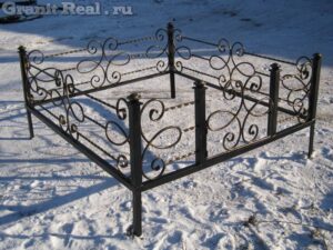 ограда из металла