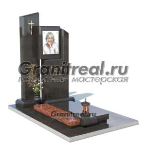 Памятник в европейском стиле