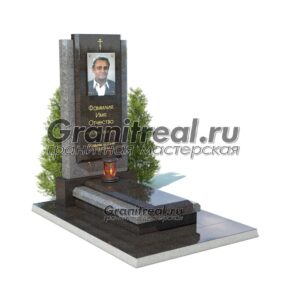 Памятник в европейском стиле