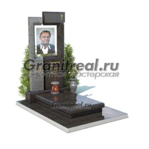 Памятник в европейском стиле